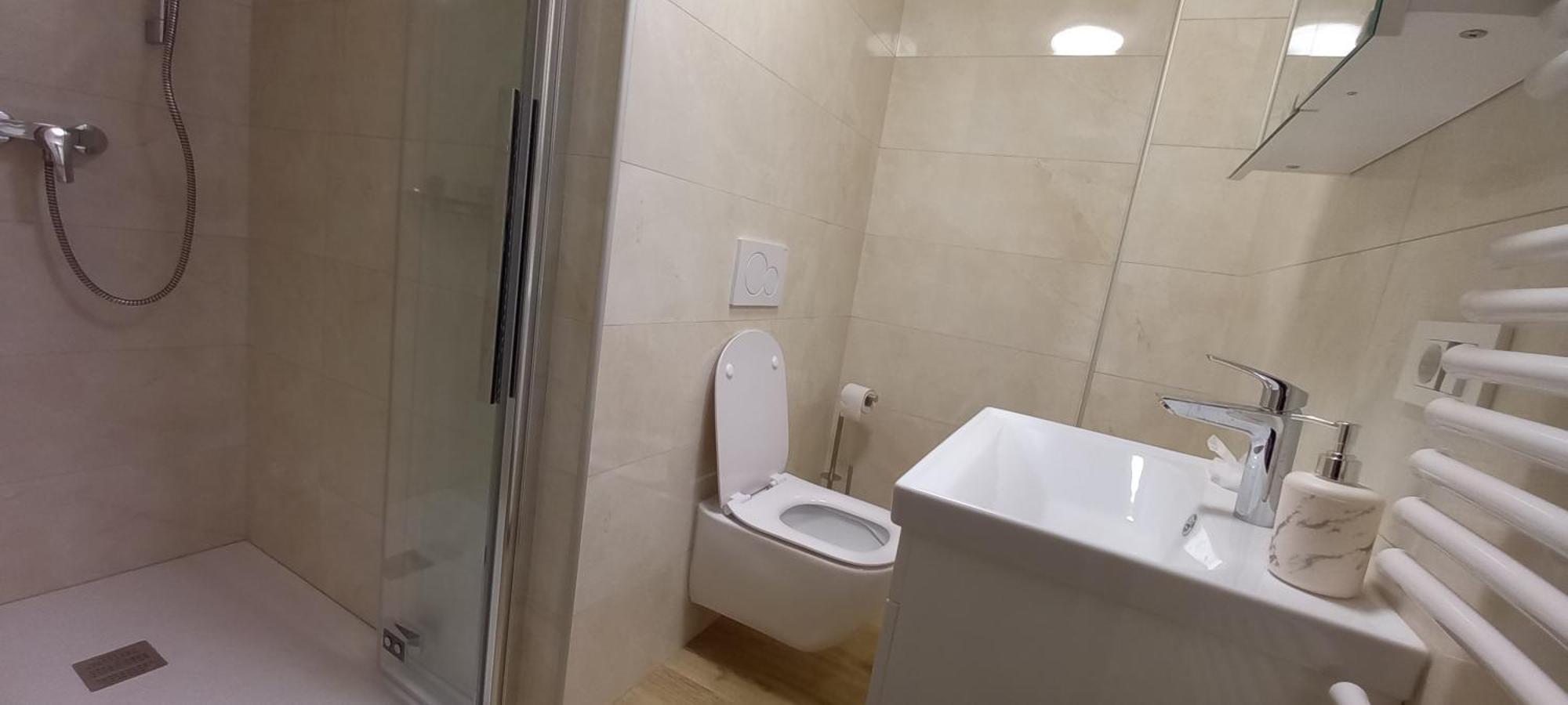 Appartment Bezenica Dobrova ภายนอก รูปภาพ